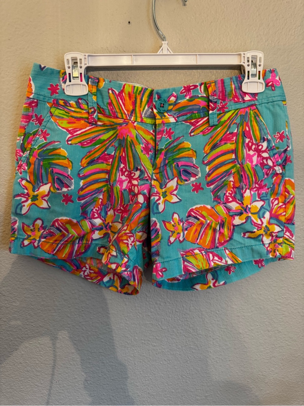 Lilly Pulitzer Callahan Shorts Womens 0
Turquoise Tropical Floral Cotton Chino